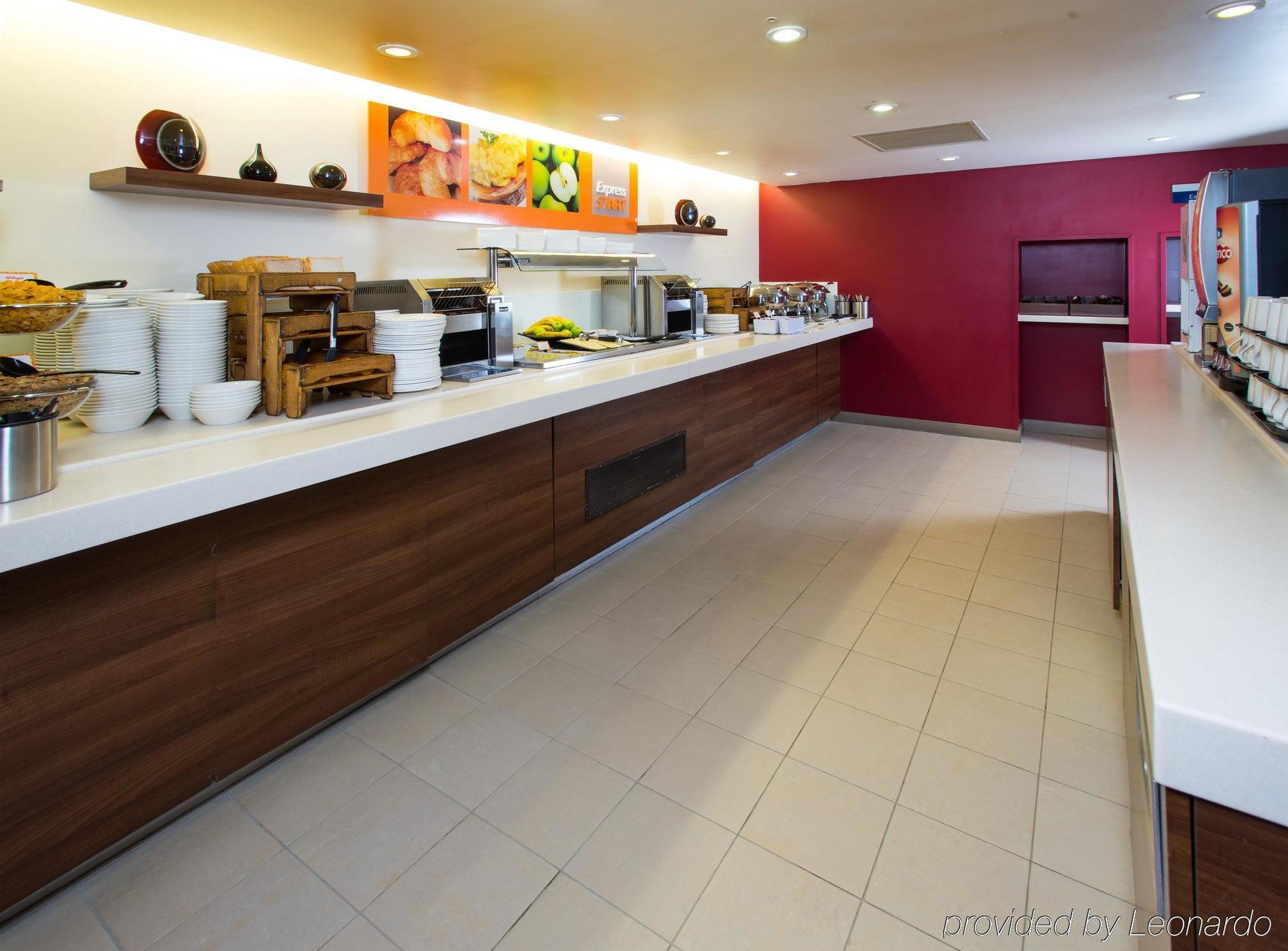 Holiday Inn Express Exeter East By Ihg Esterno foto