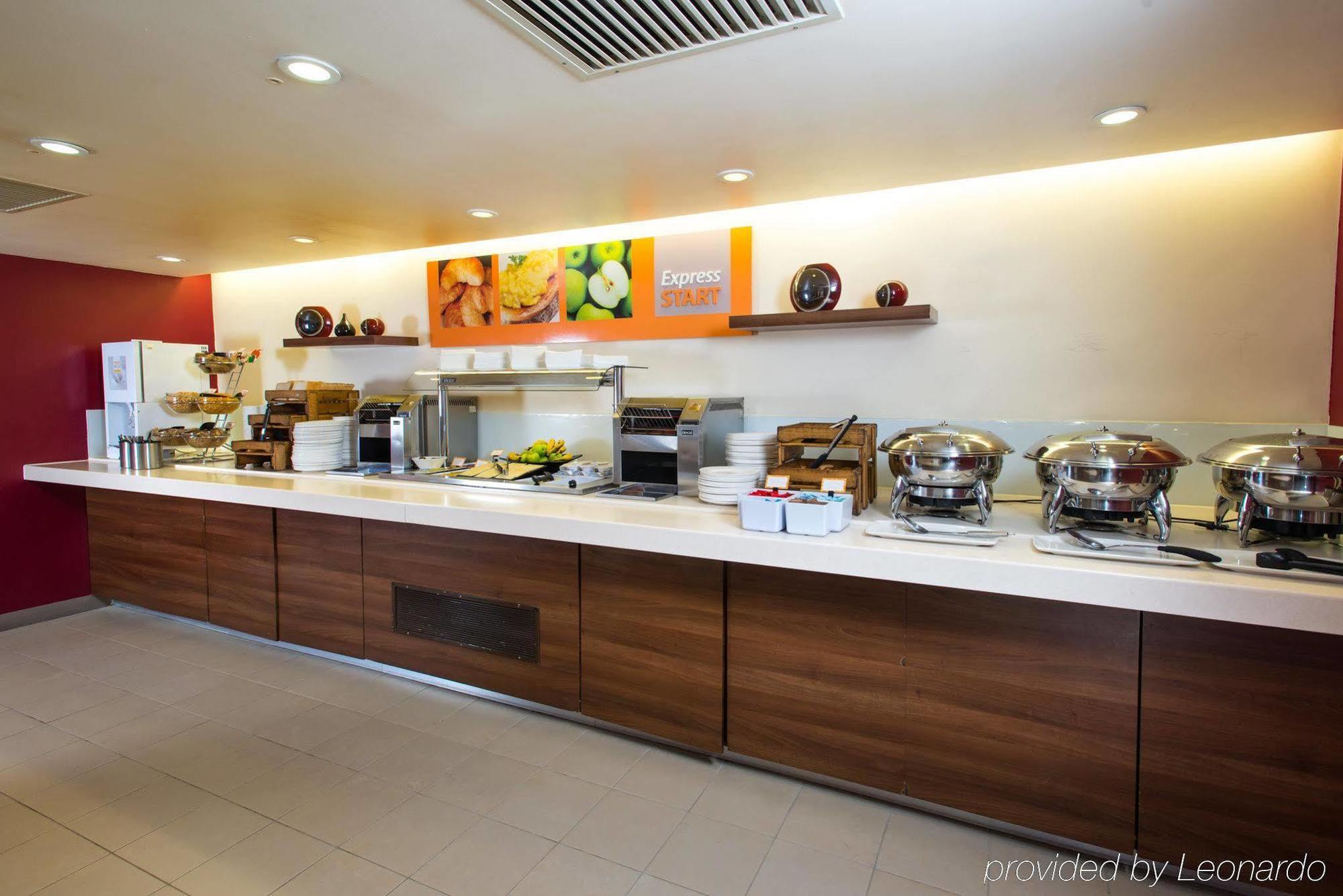 Holiday Inn Express Exeter East By Ihg Esterno foto